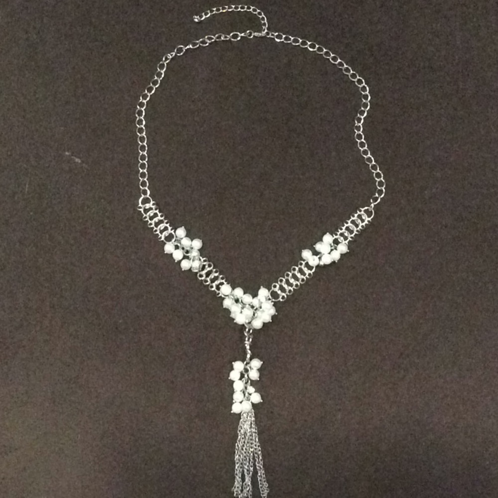 Pearl and silver necklace
